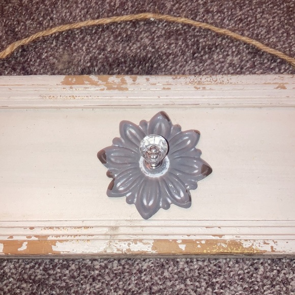Shabby chick wall hanging rustic can be used in any room - Picture 3 of 5